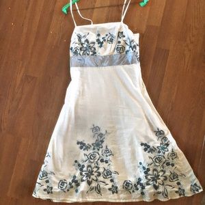 EUC Romy Blue floral embroidered dress size S